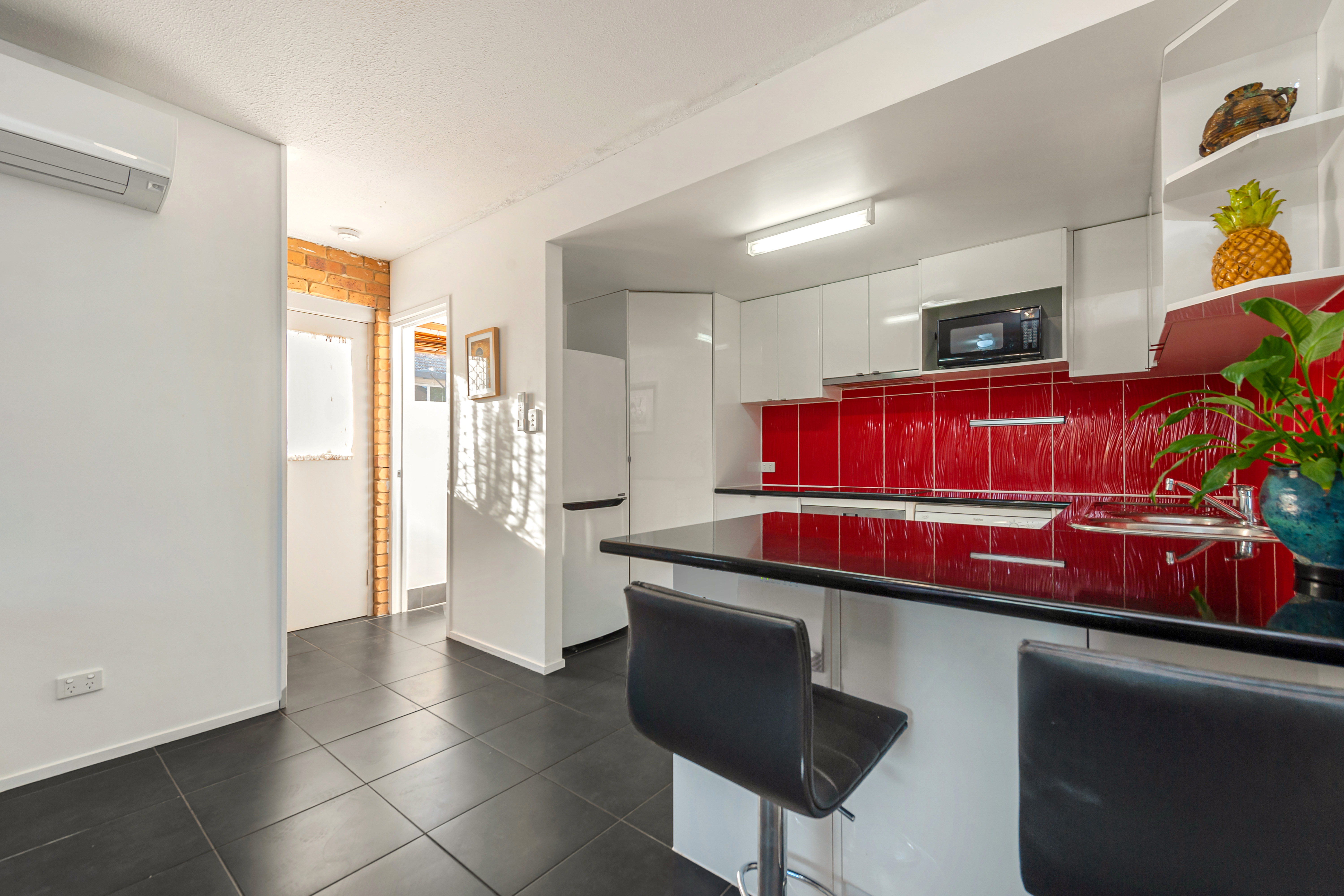 b663515fb690b76bdbdfce0c2f1e2342property-1598768275.jpg